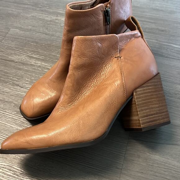 Vionic Lyssa Booties Brown Leather Stacked Heel USA 9.5 - Picture 3 of 9